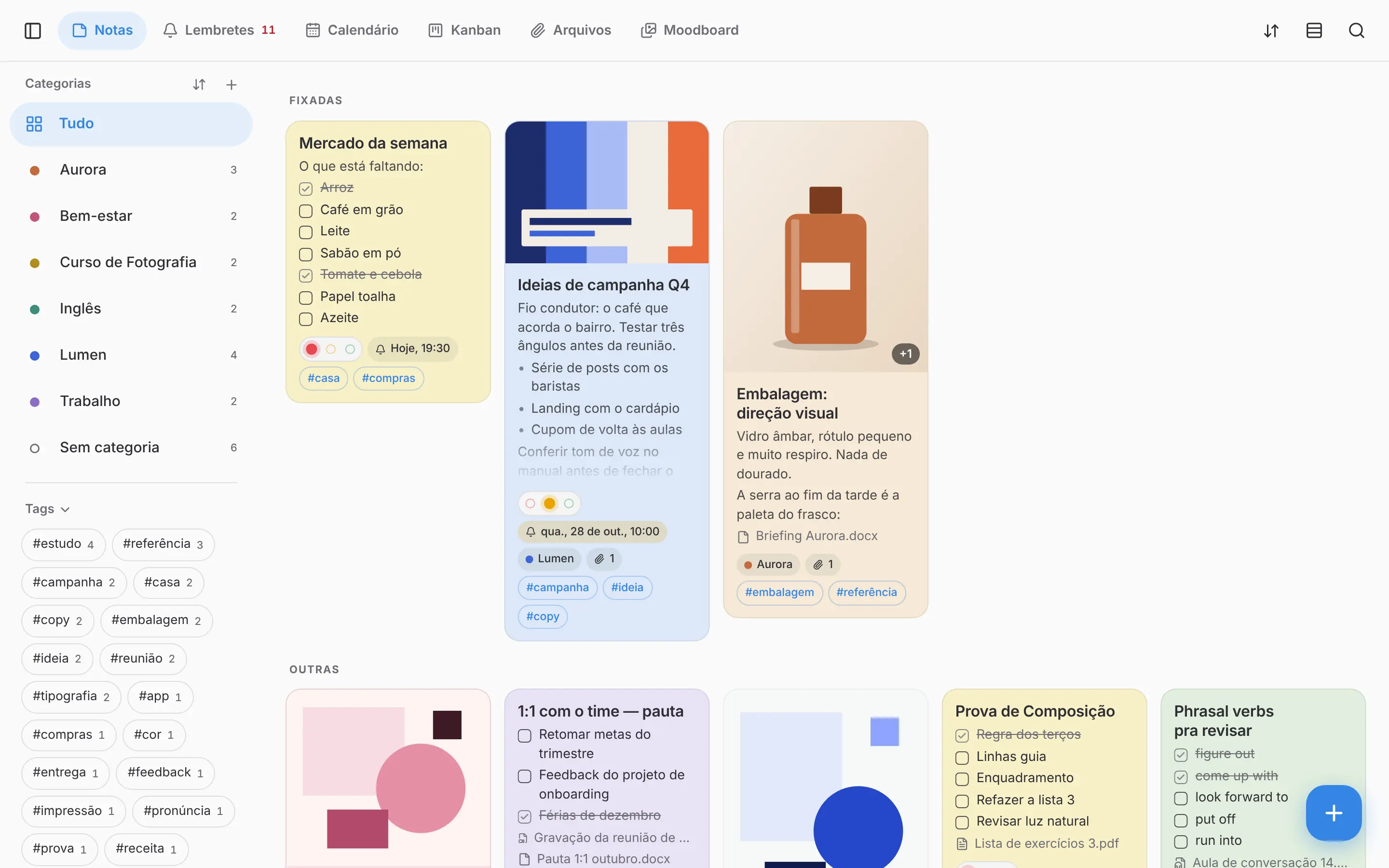 Tela principal do Ideario: notas coloridas em cards, com checklists, fotos e lembretes